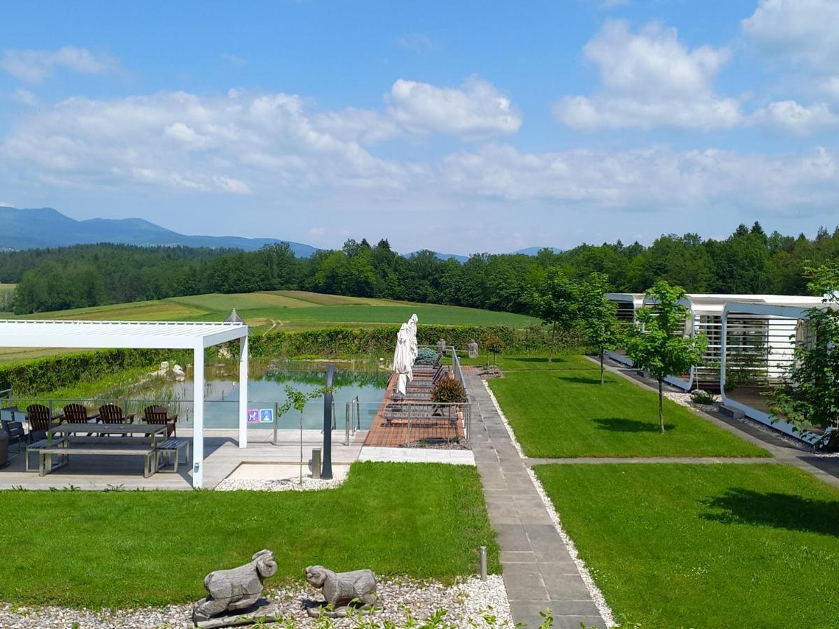 Dragatuš Glamping Maleric With Natural Pool מראה חיצוני תמונה